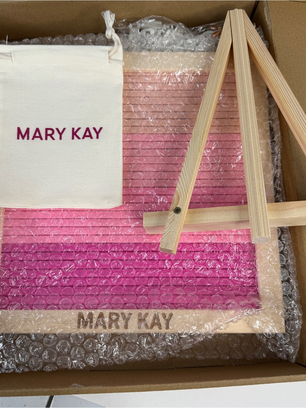 New Mary Kay Pink Felt Bulletin Letter Word Board Rectangle Wood Frame Stand - Picture 1 of 3